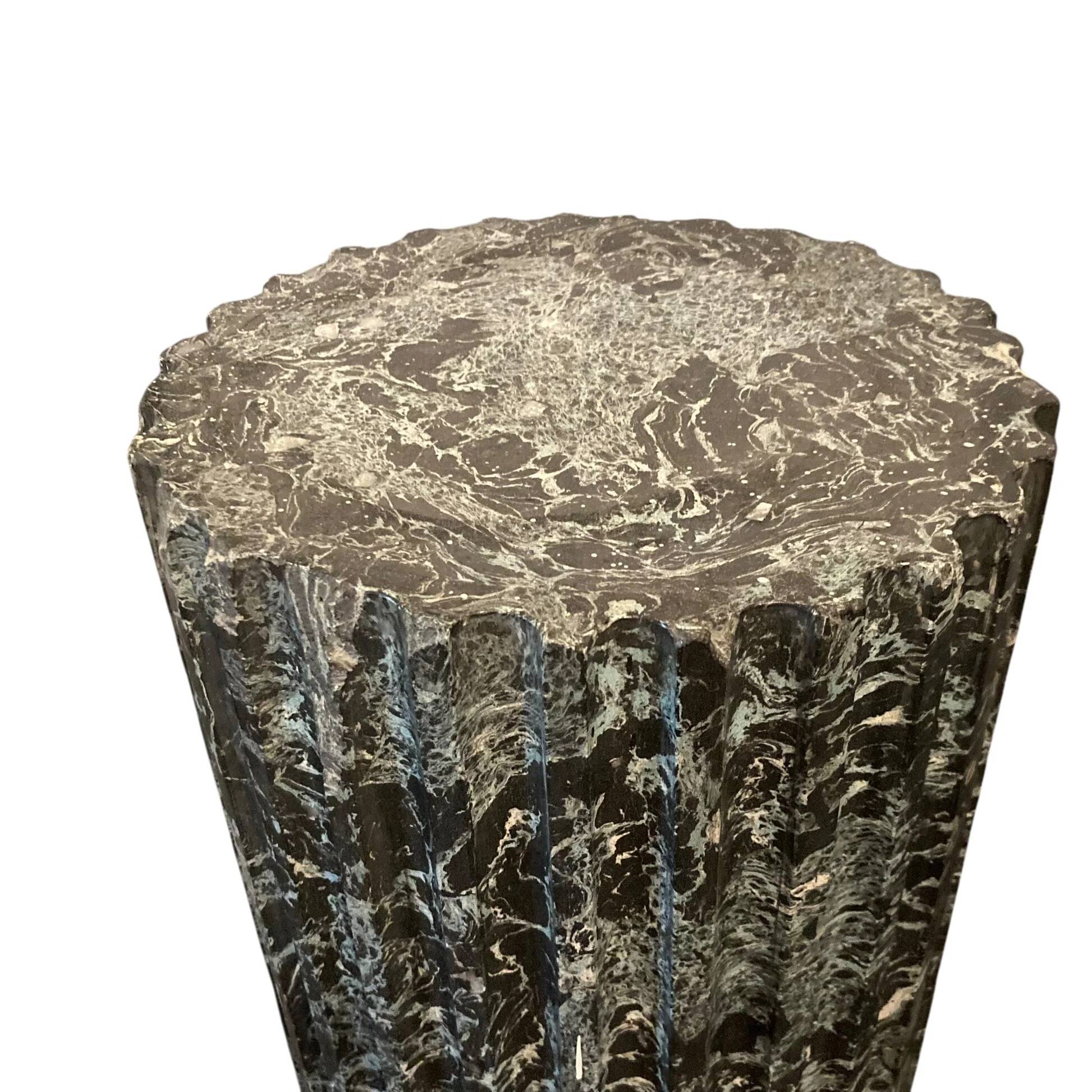 Pair of black and green scagliola columns from the 19th century.