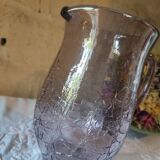 Pichet en verre craquelé couleur mauve