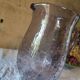 Pichet en verre craquelé couleur mauve
