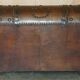 Commode Antique Espagnole en Chêne avec Dessus Bombé en Cuir et Armoiries Royales