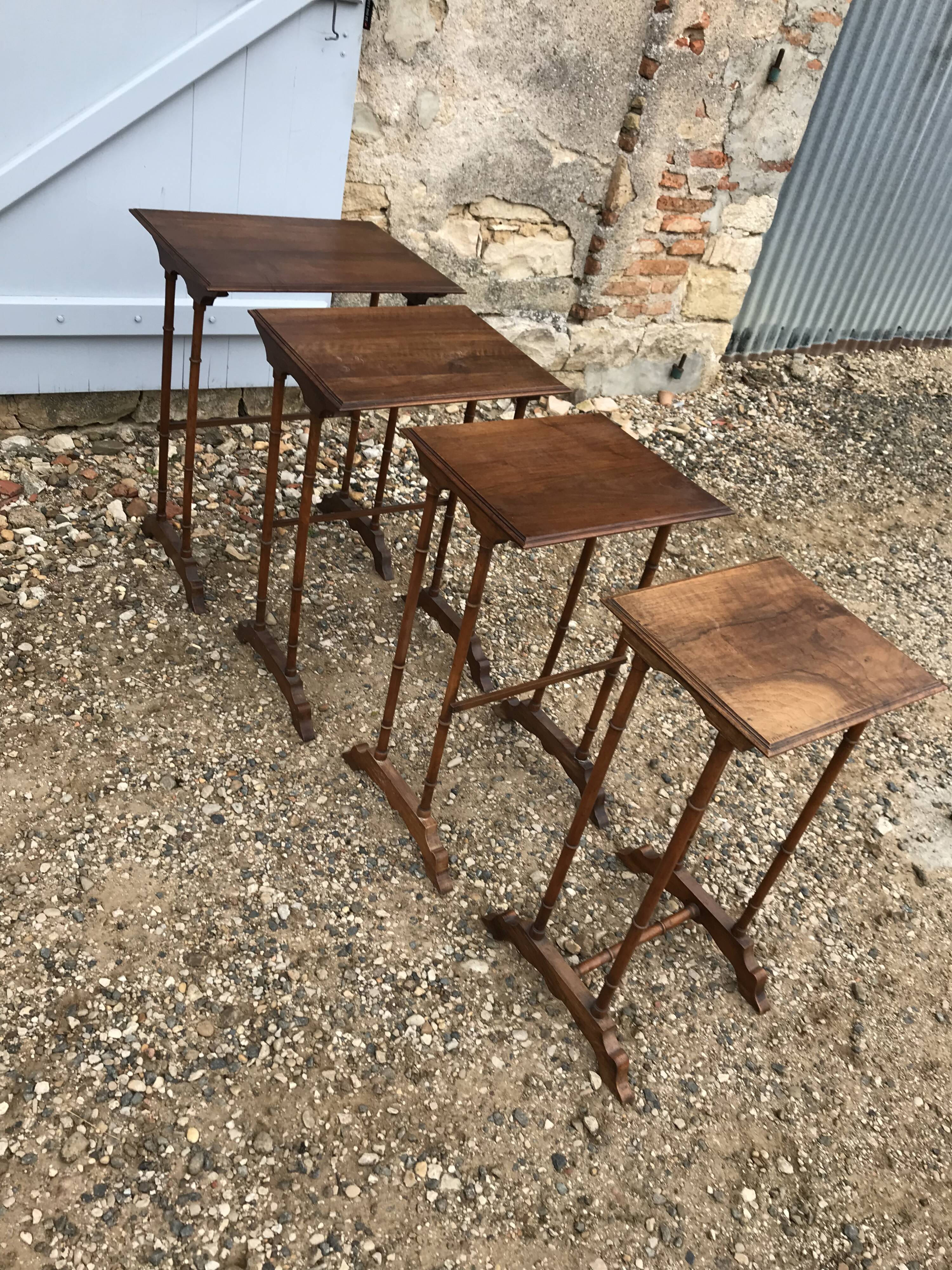 4 pull-out tables wood 1900