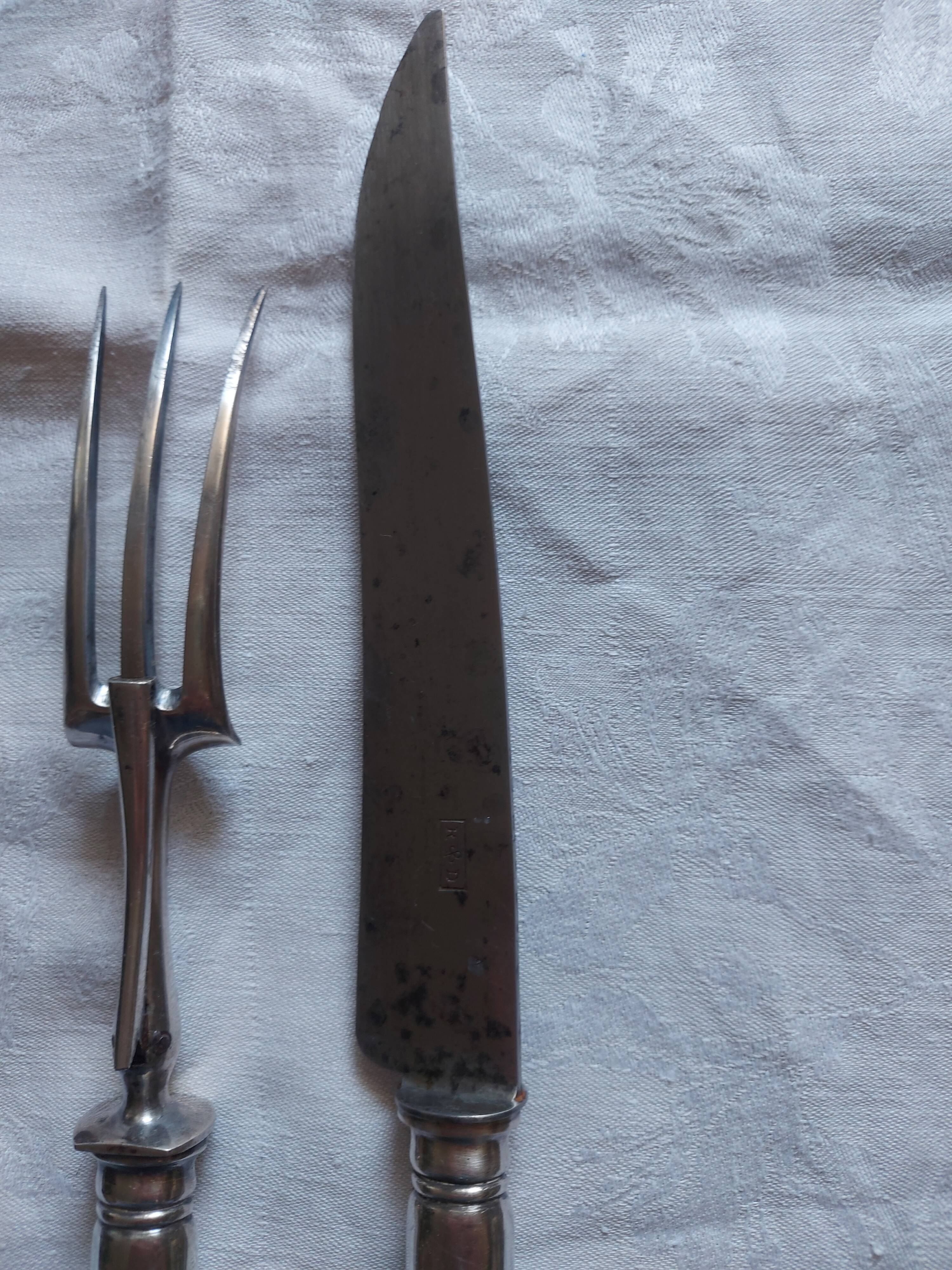 Monogrammed leg service, Ravinet d'Enfer