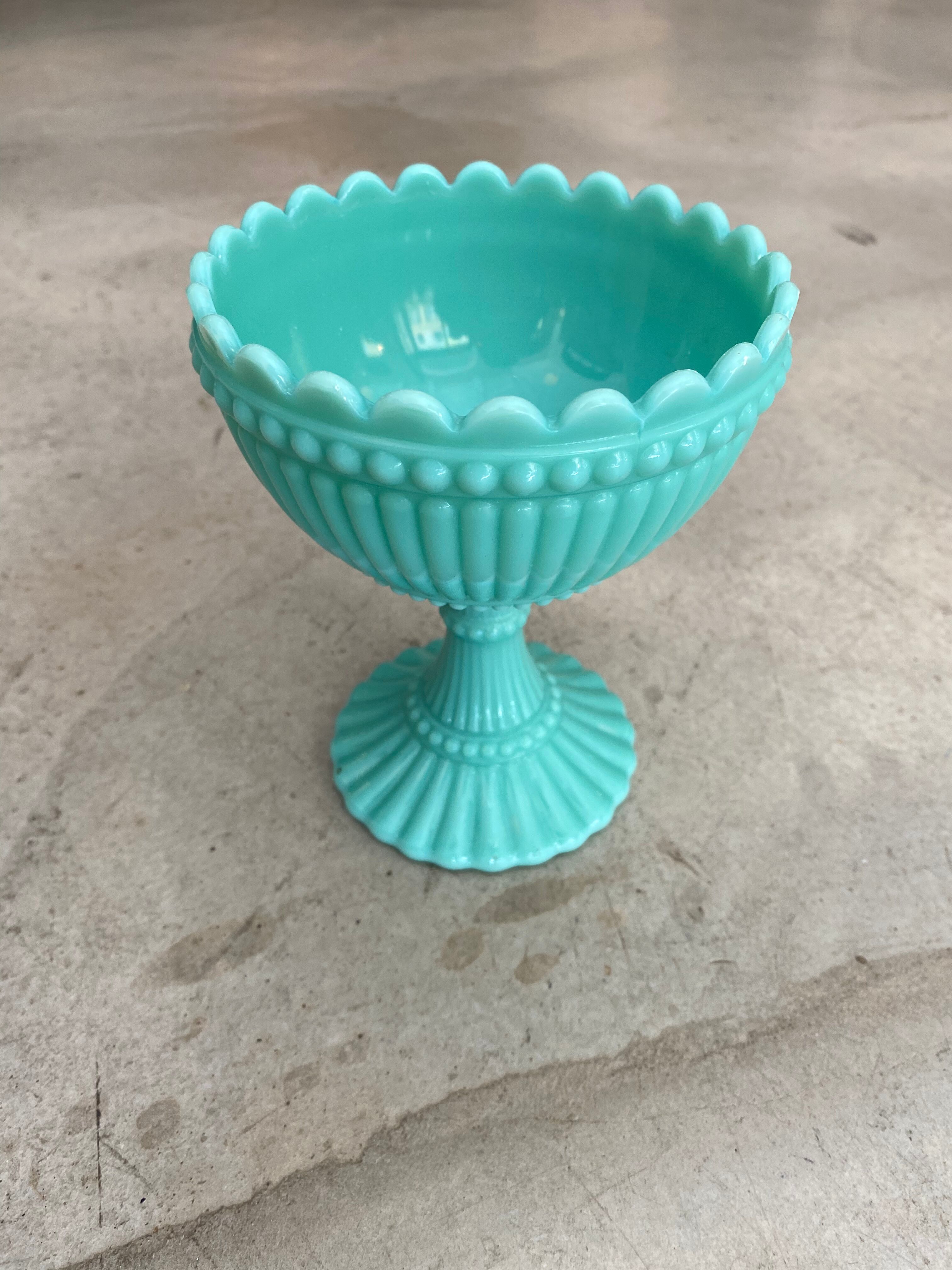 Opaline sugar bowl