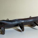 Art-Popular brutalist wall coat holder in solid wood