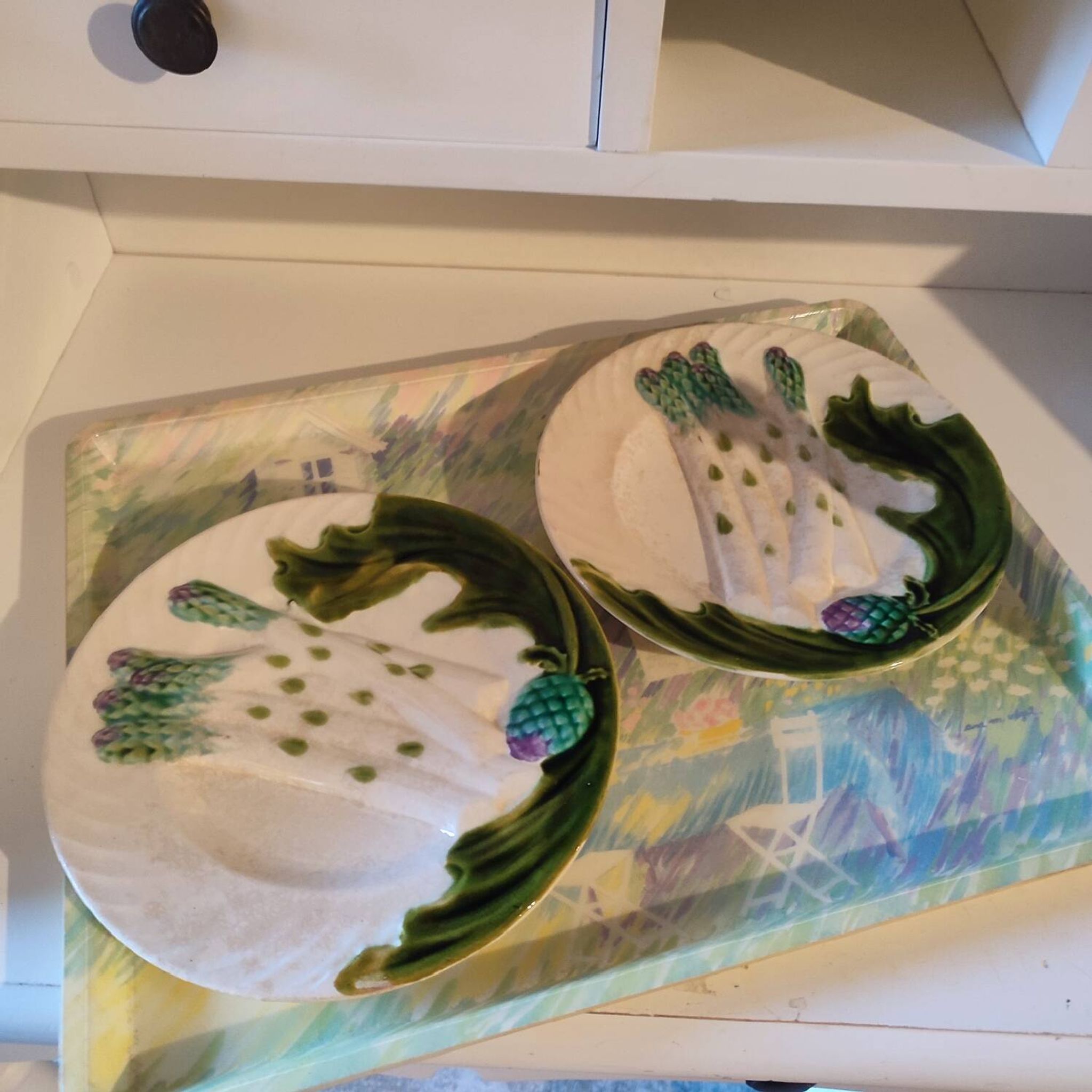 Two old asparagus plates in Salins barbotine