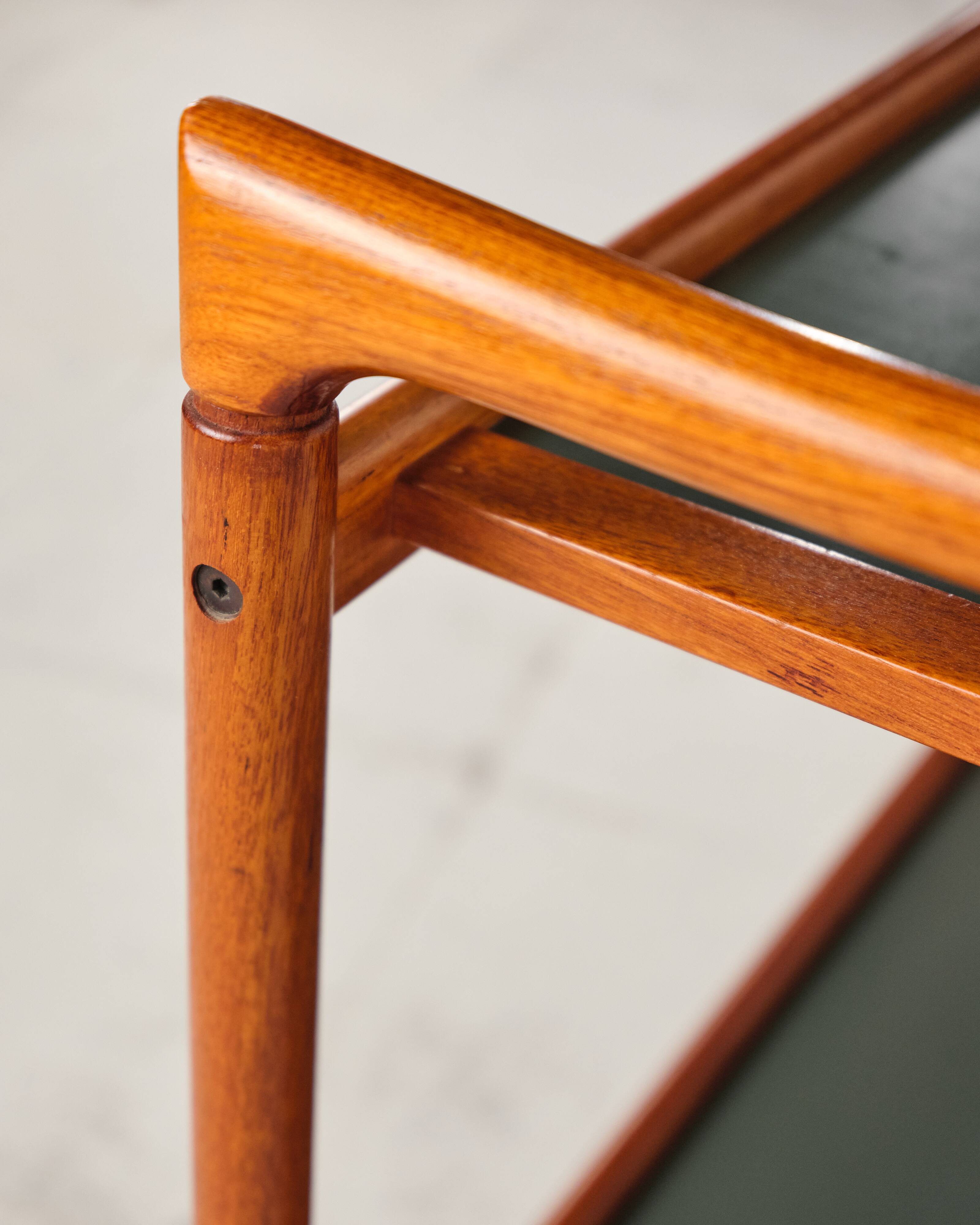 Dessert or bar cart, Dyrlund, mid-20th century design in teak.