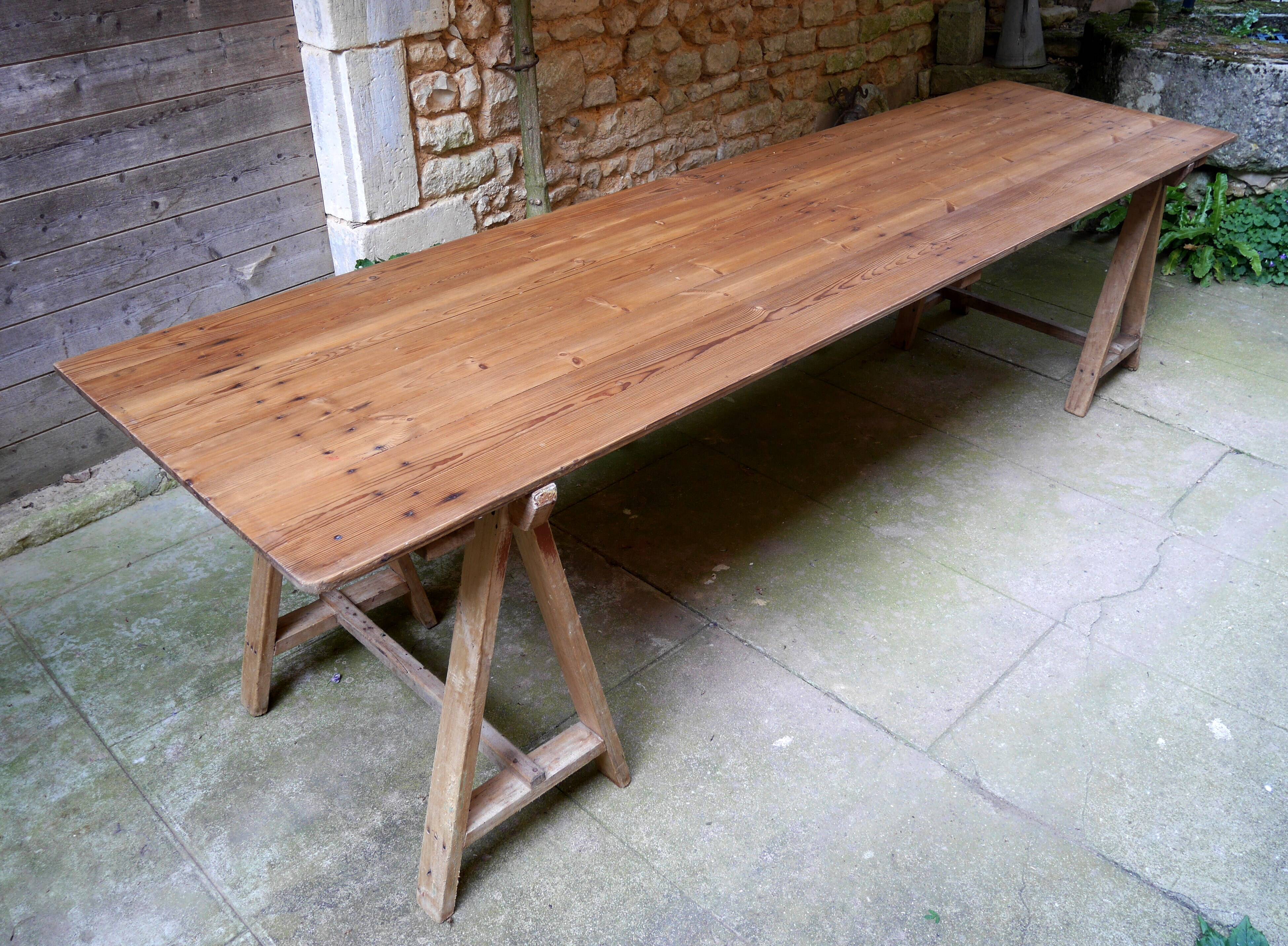 grande table de guinguette en bois sapin