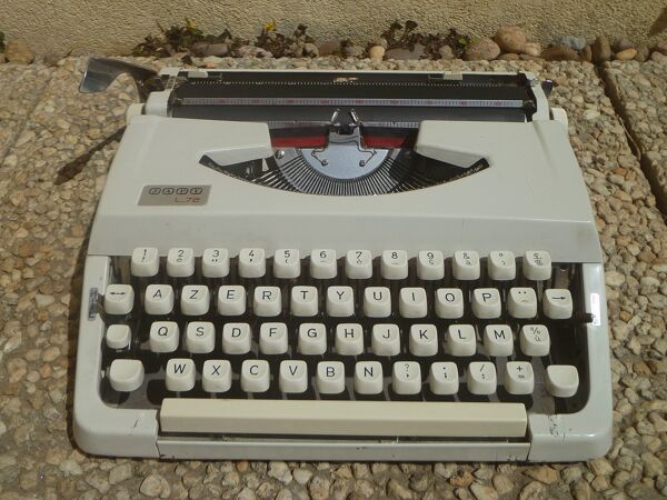 Machine à écrire Japy L72 vintage