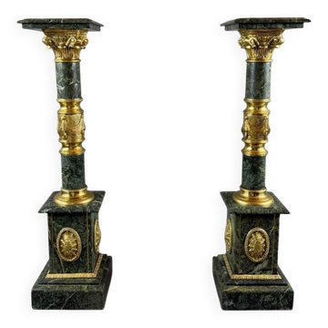 Pair of green marble columns, gilded bronze and gilded brass, 20th Century