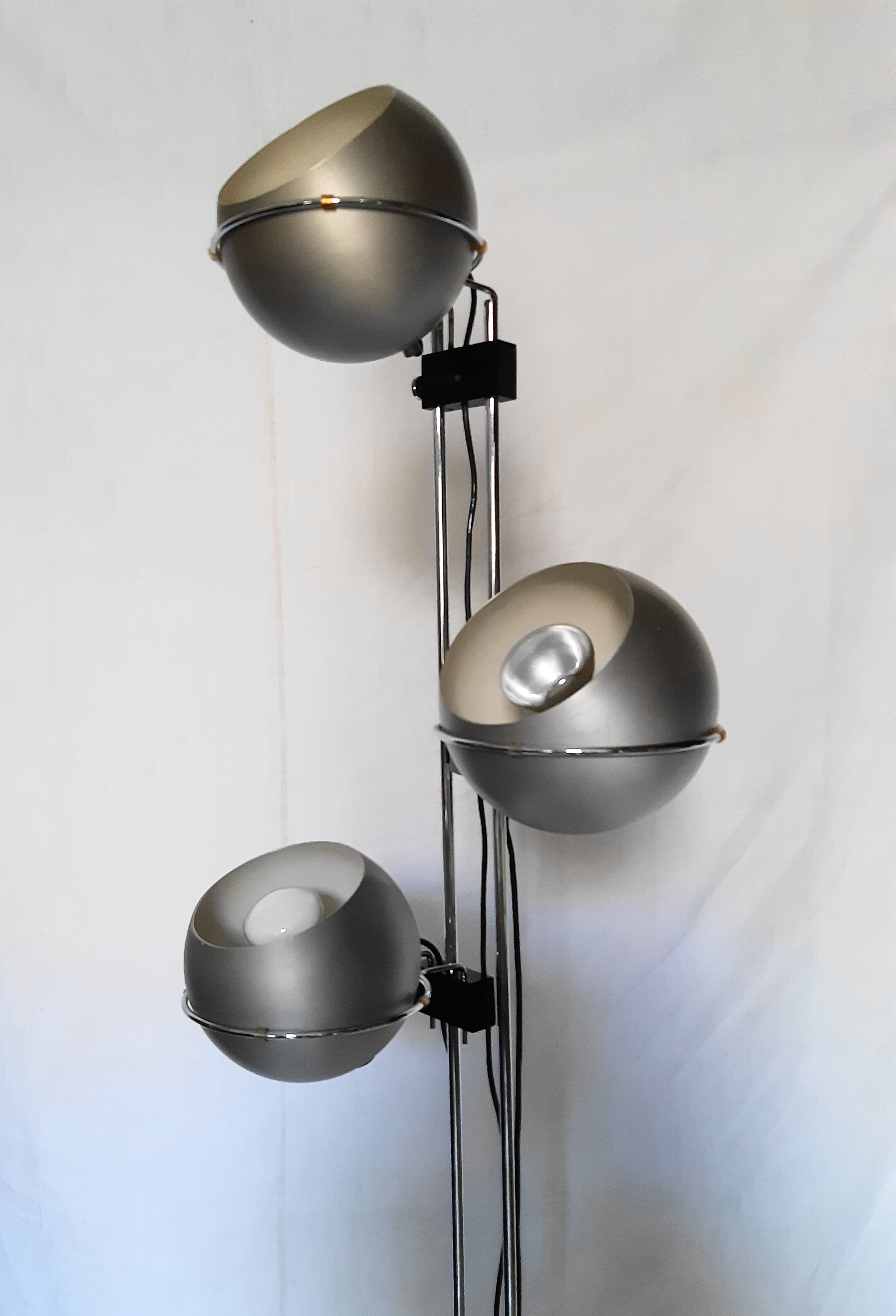 Floor lamp 3 globes "eyes-ball" by Goffredo Reggiani, 70s