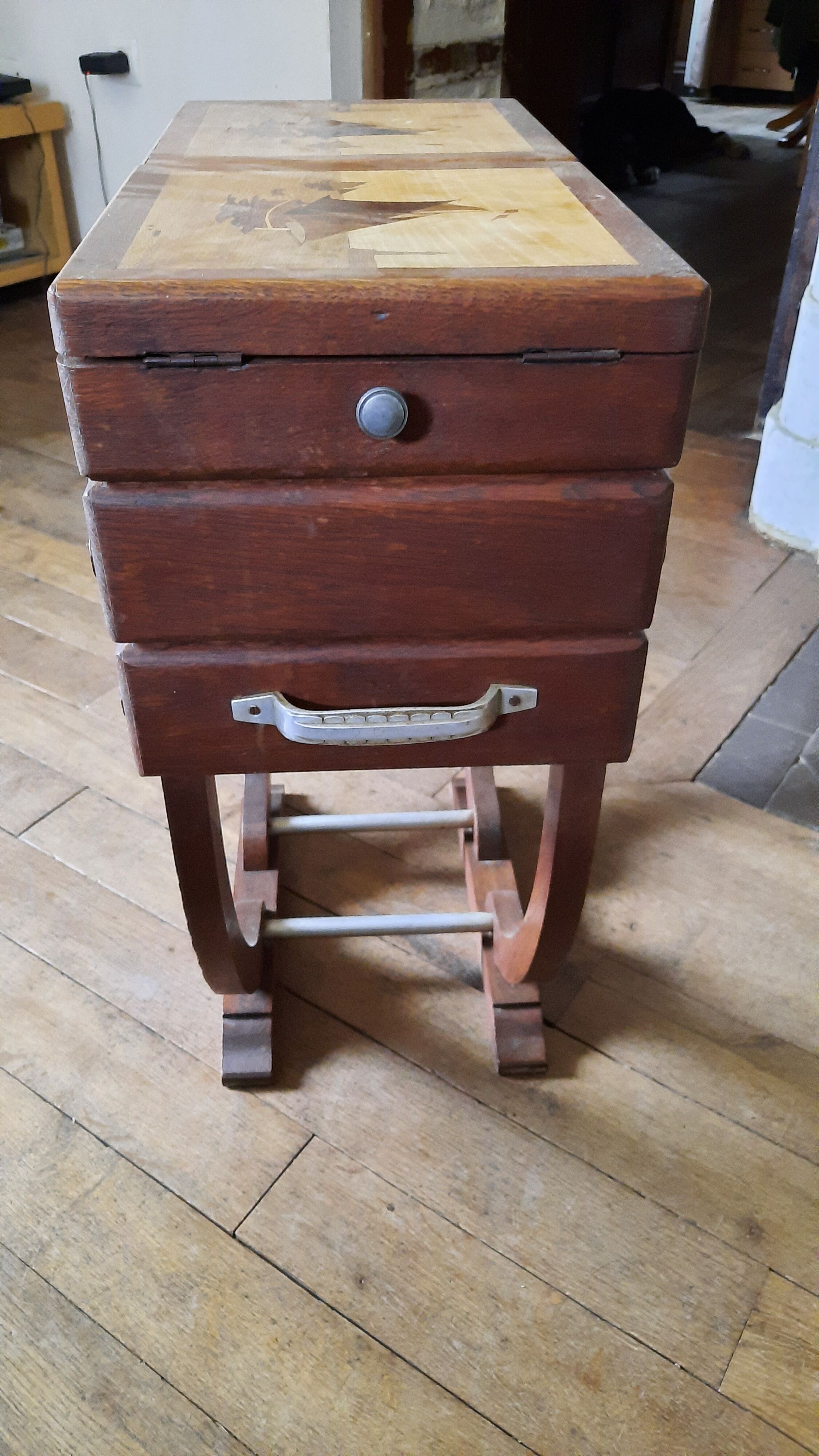 Art Deco style sewing worker