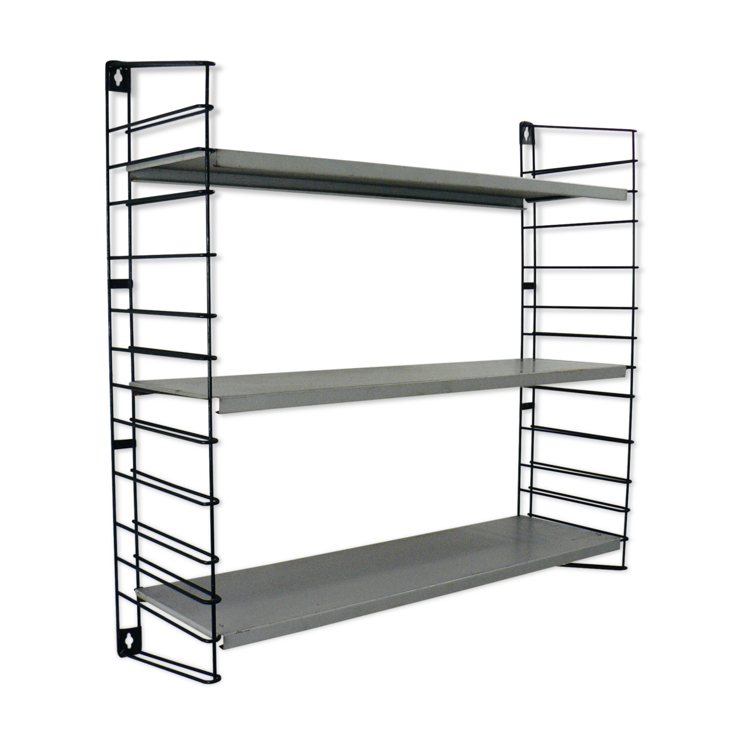 Tomado  wire shelf