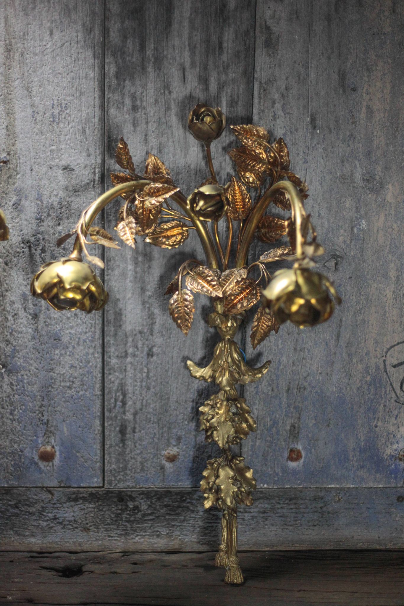 Pair of bronze and gold metal floral wall sconces, flower wall lamp.