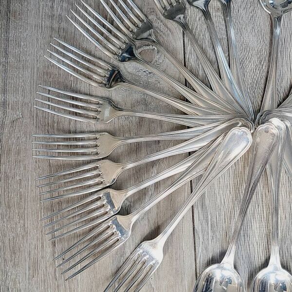 24 couverts christofle modele spatours