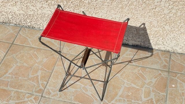Folding nomad stool from camping rouge