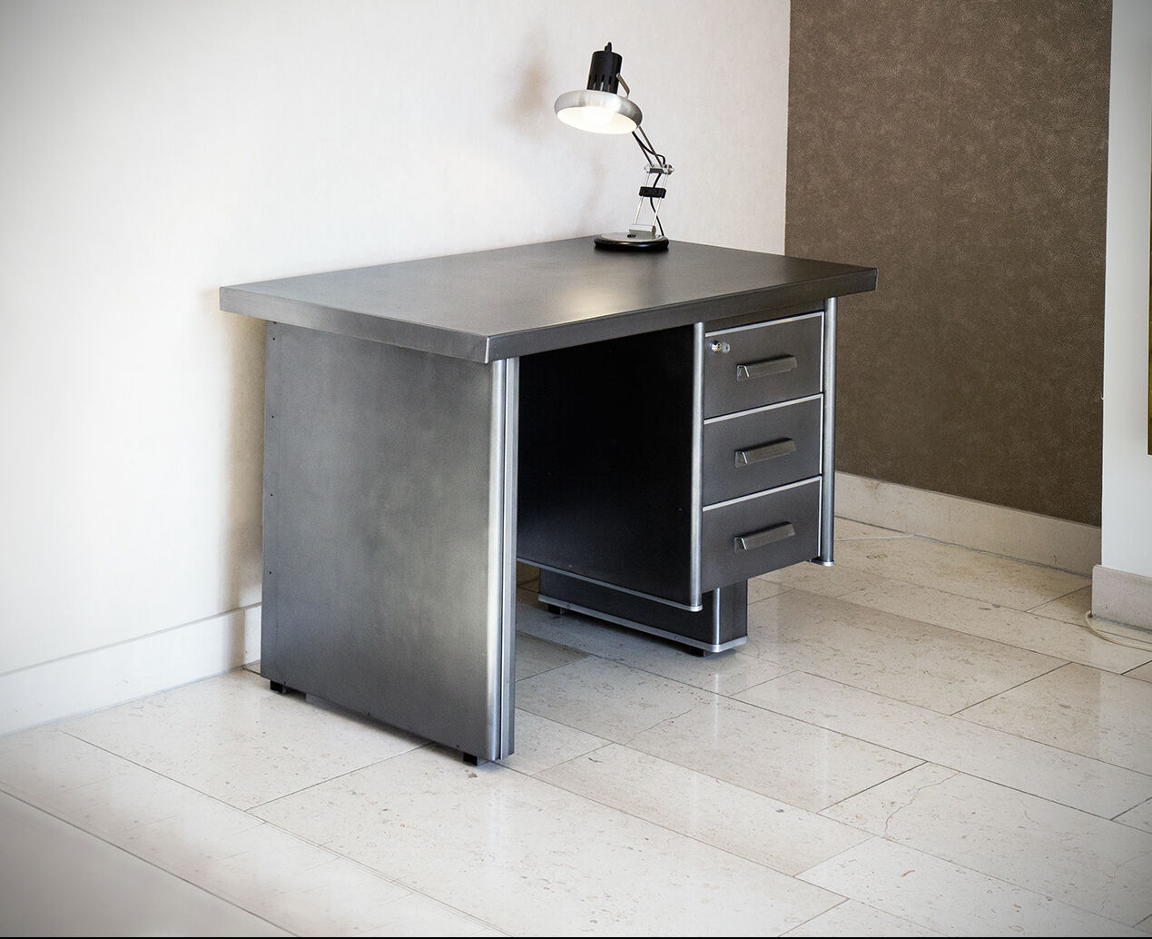 Desk Industrial year 60