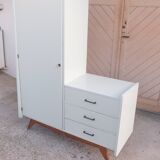 Armoire asymétrique
