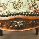 Paire de chaises Napoléon III en acajou sculpté XIX siècle