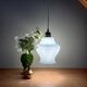 Suspension globe vintage en opaline bleue