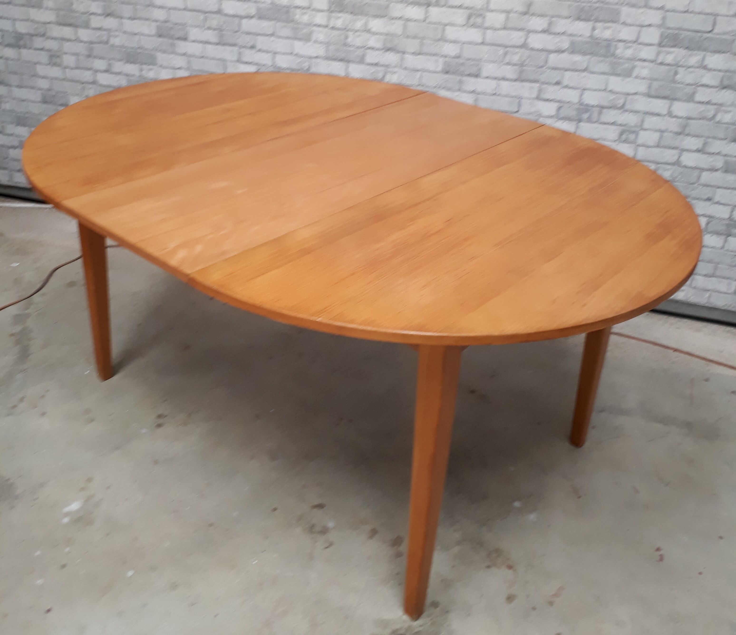 Danish oval table oval 160x120cm, 1975