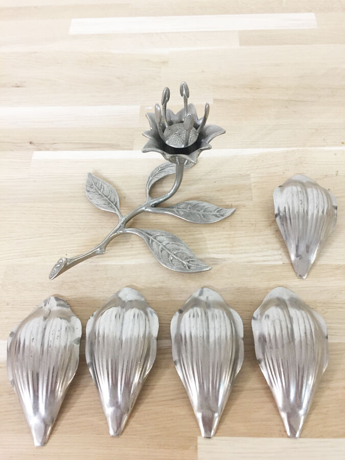 Ashtray lotus flower 1970