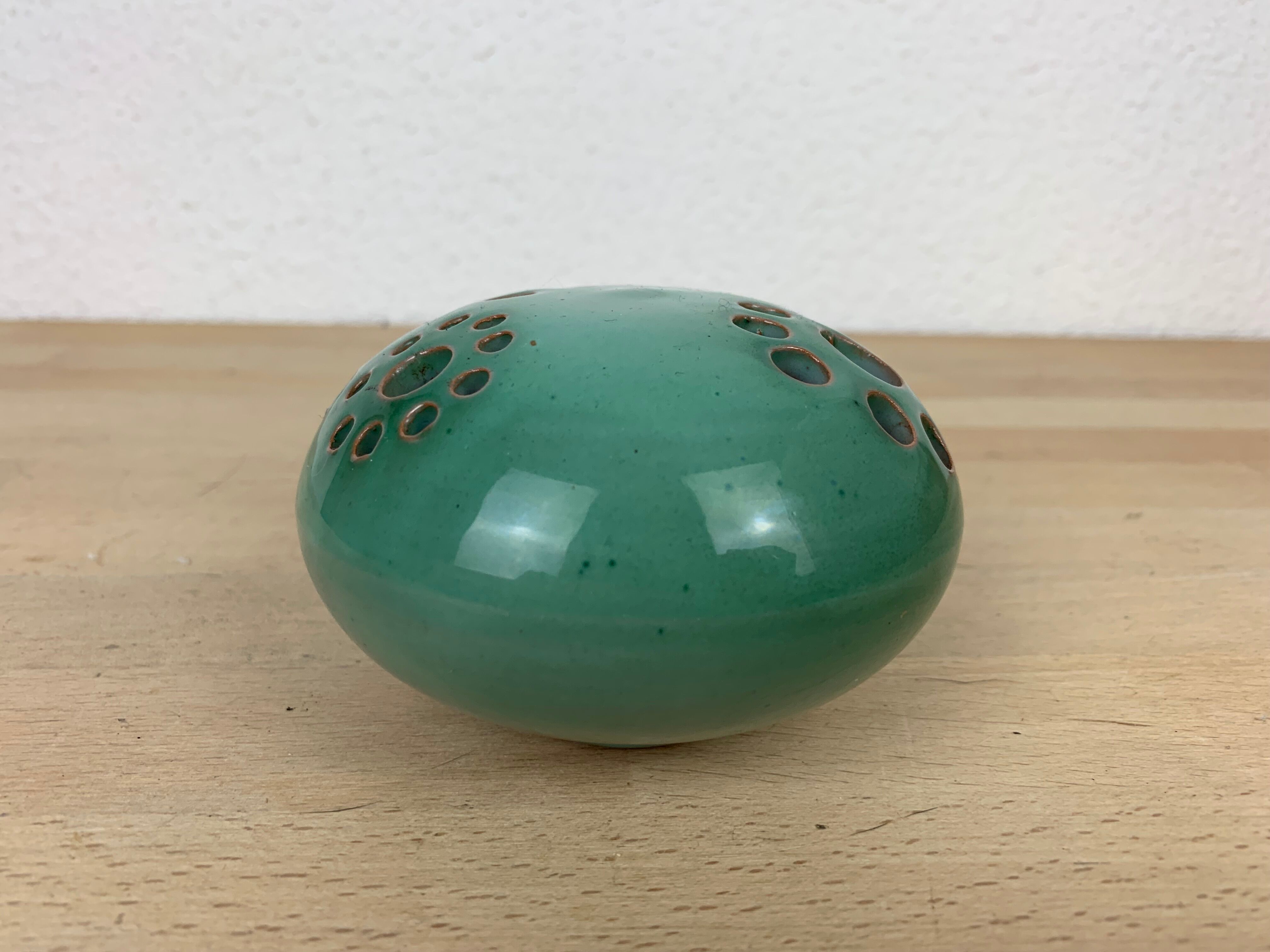 Vase ball pique flower ceramic 60s