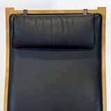 Pair of lounge chairs