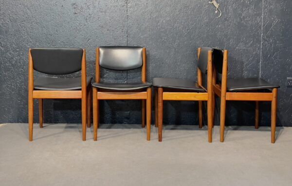 Set of 4 chairs France & Son model 197