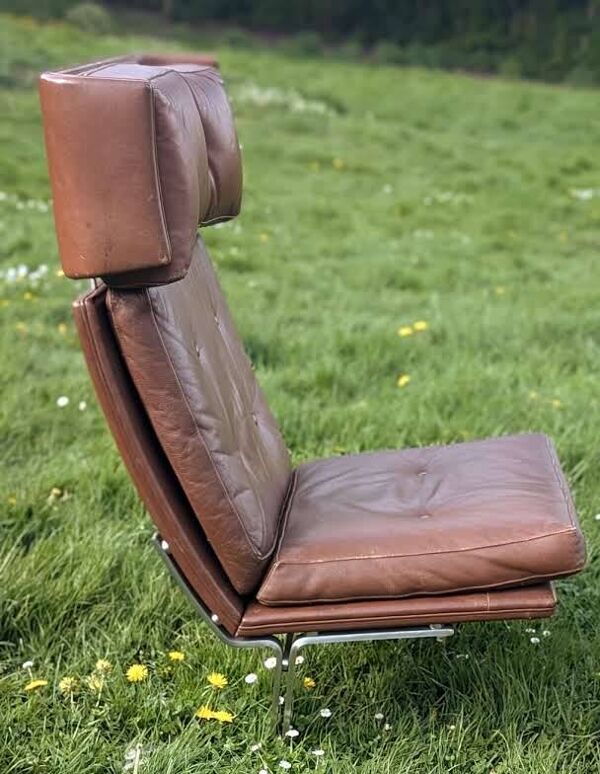 Pièce unique - Fauteuil chrome & cuir danois attribué à Poul Nørreklit