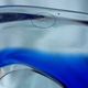 Vase en verre bleu