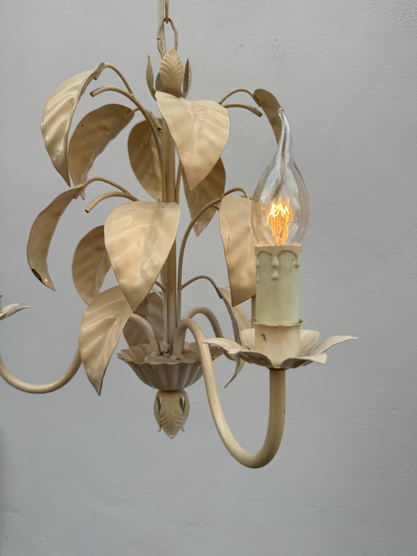 Lustre style florentin feuilles de tabac années 70