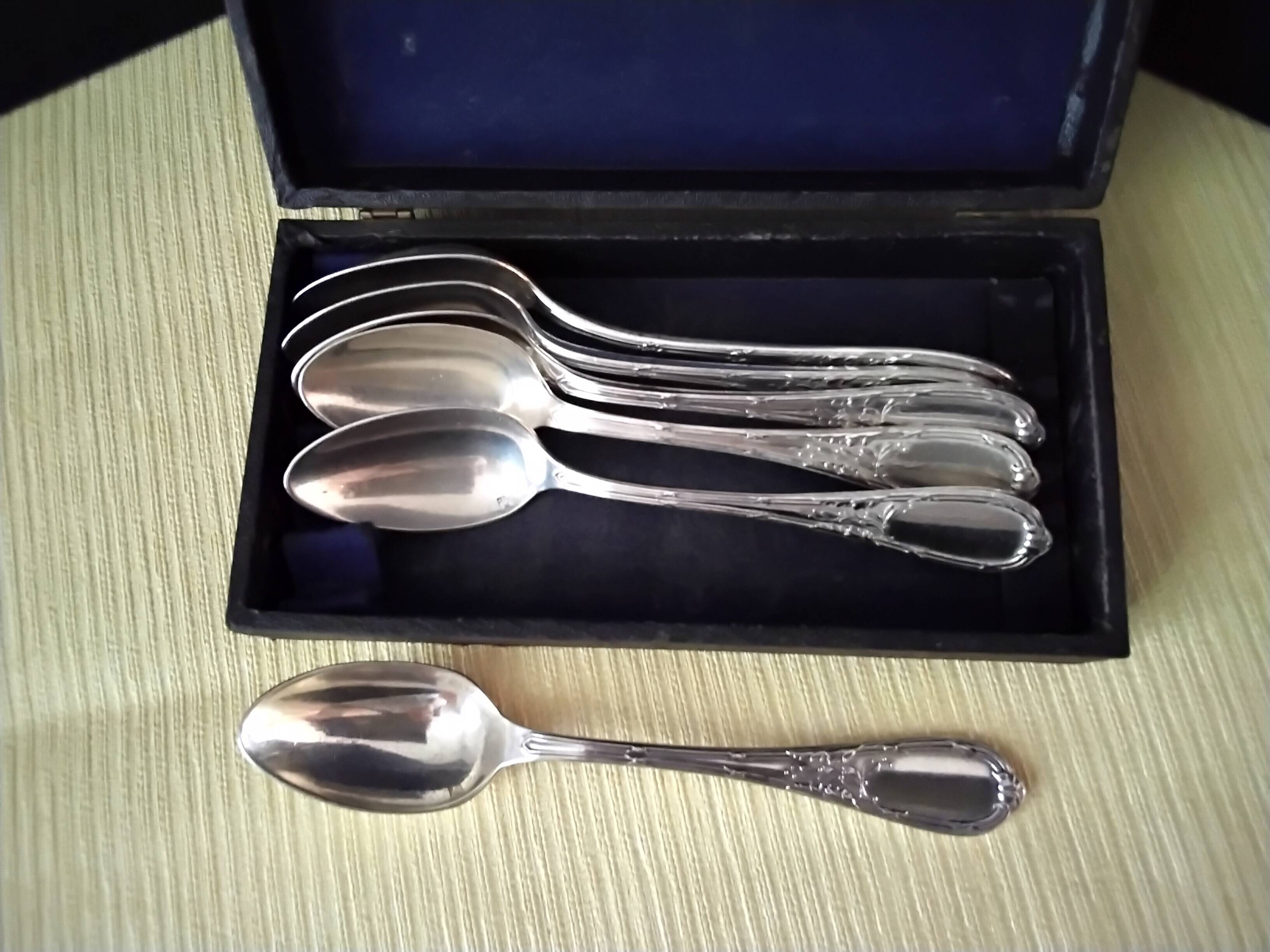 Set of 6 Ercuis Louis XV Style Silver Plated Coffee Spoons
