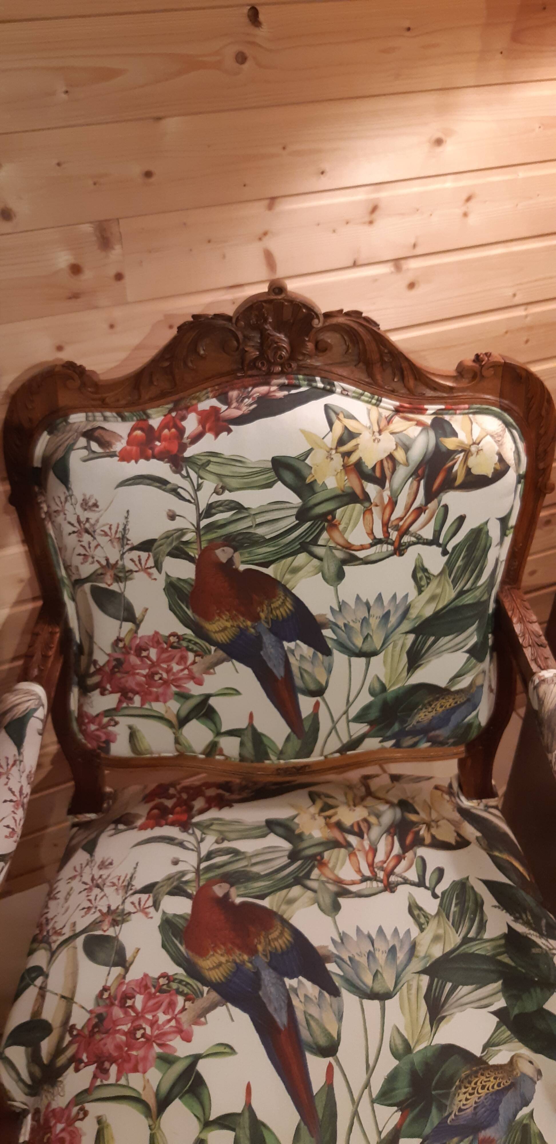 pair of Louis XV style armchairs à la reine