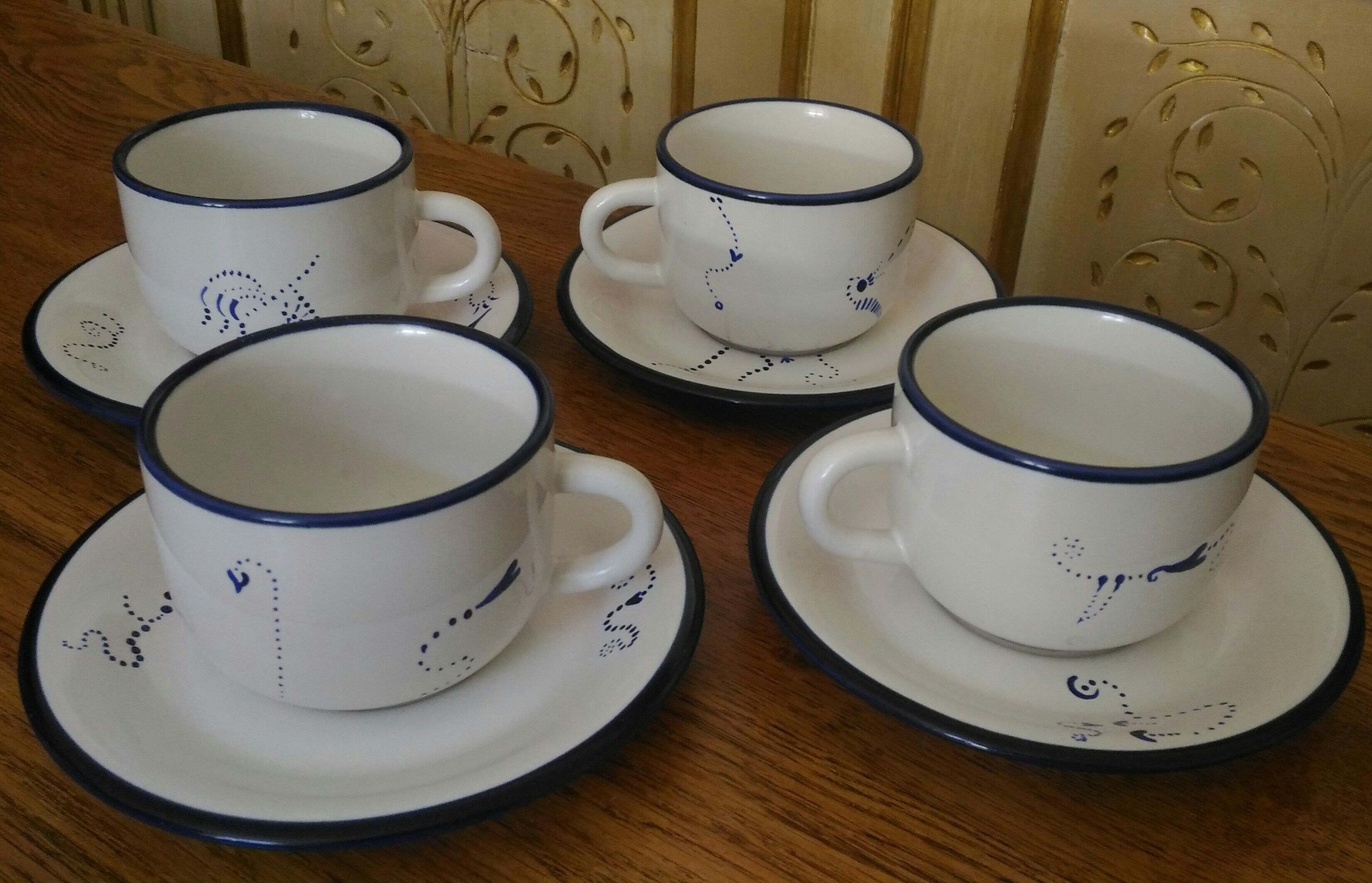 4 coffee cups, porcelain newcor England handmade décor