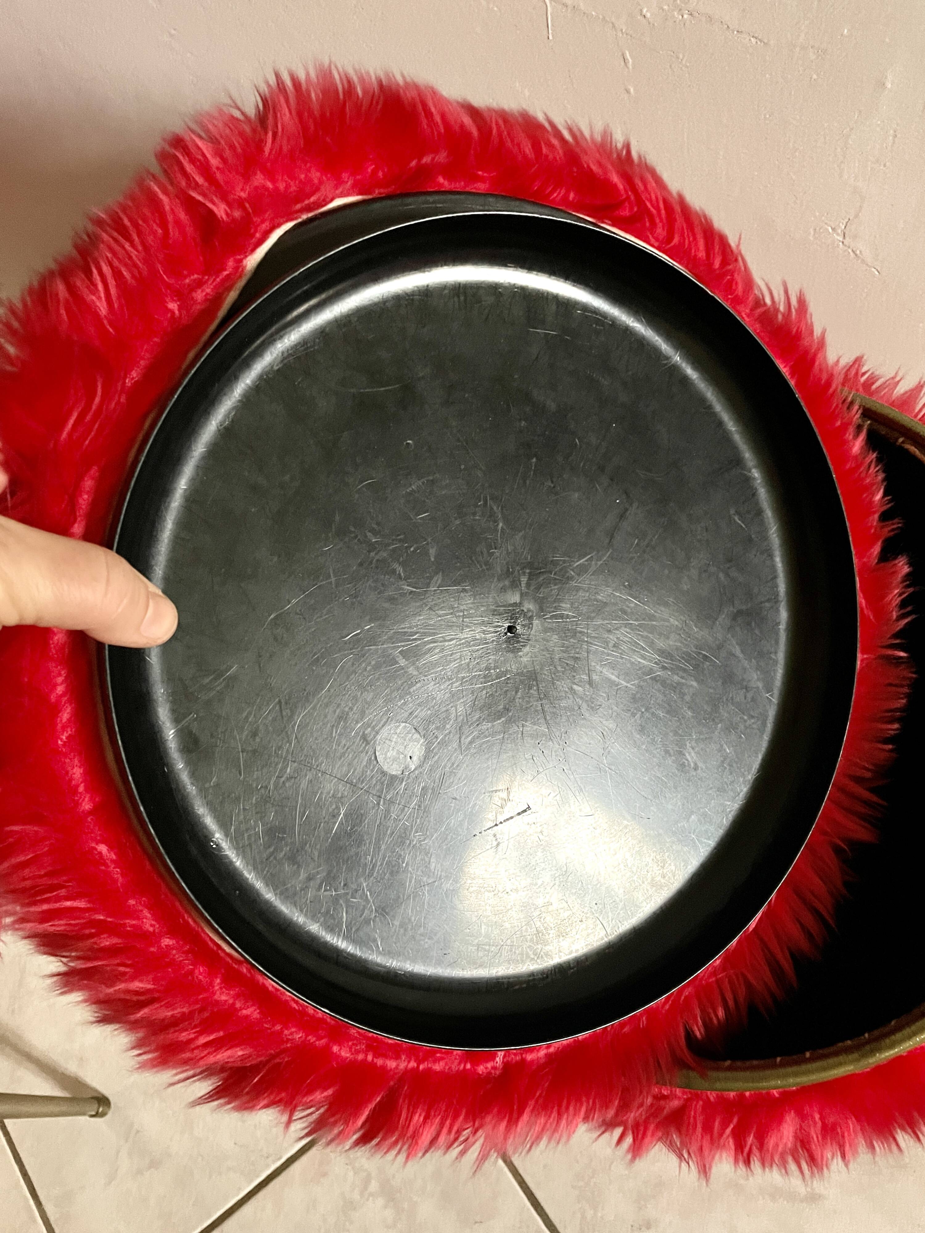 Red moumoute chair and pouf