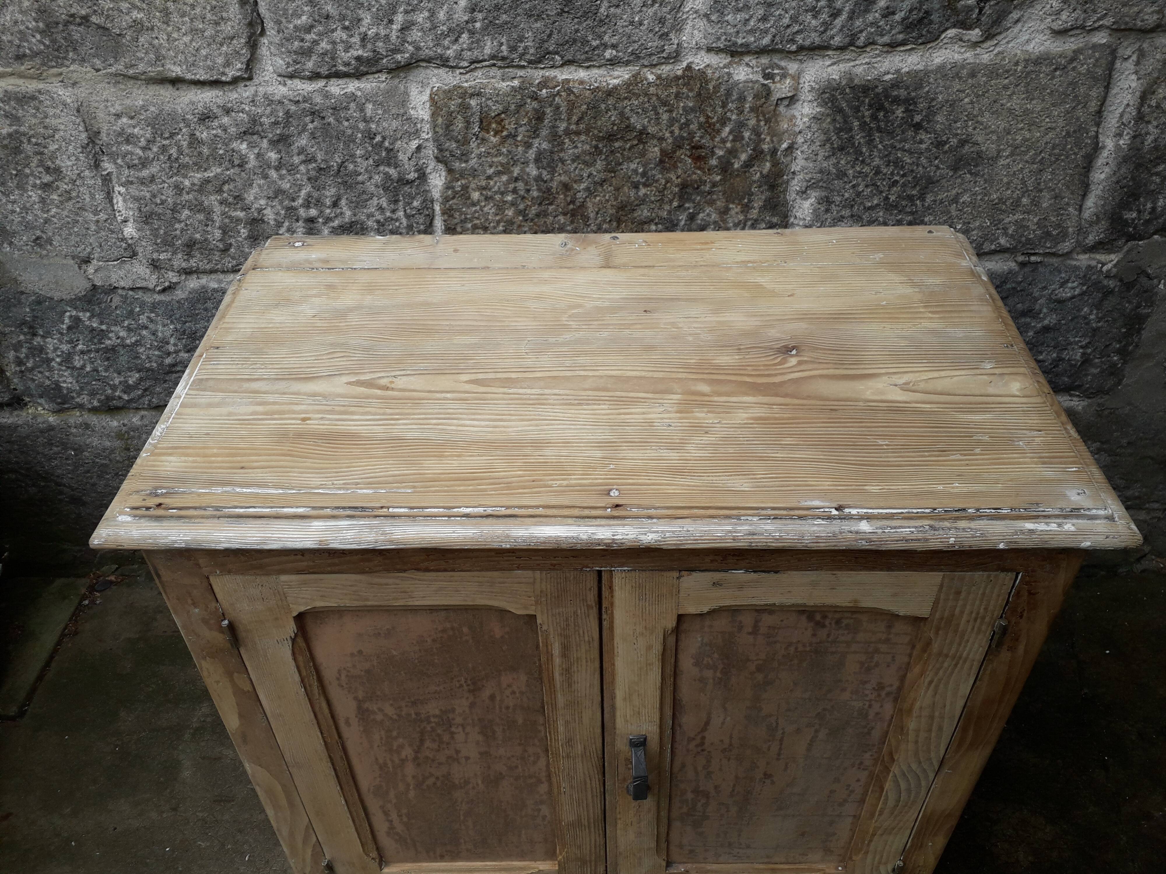 Parisian buffet patinated