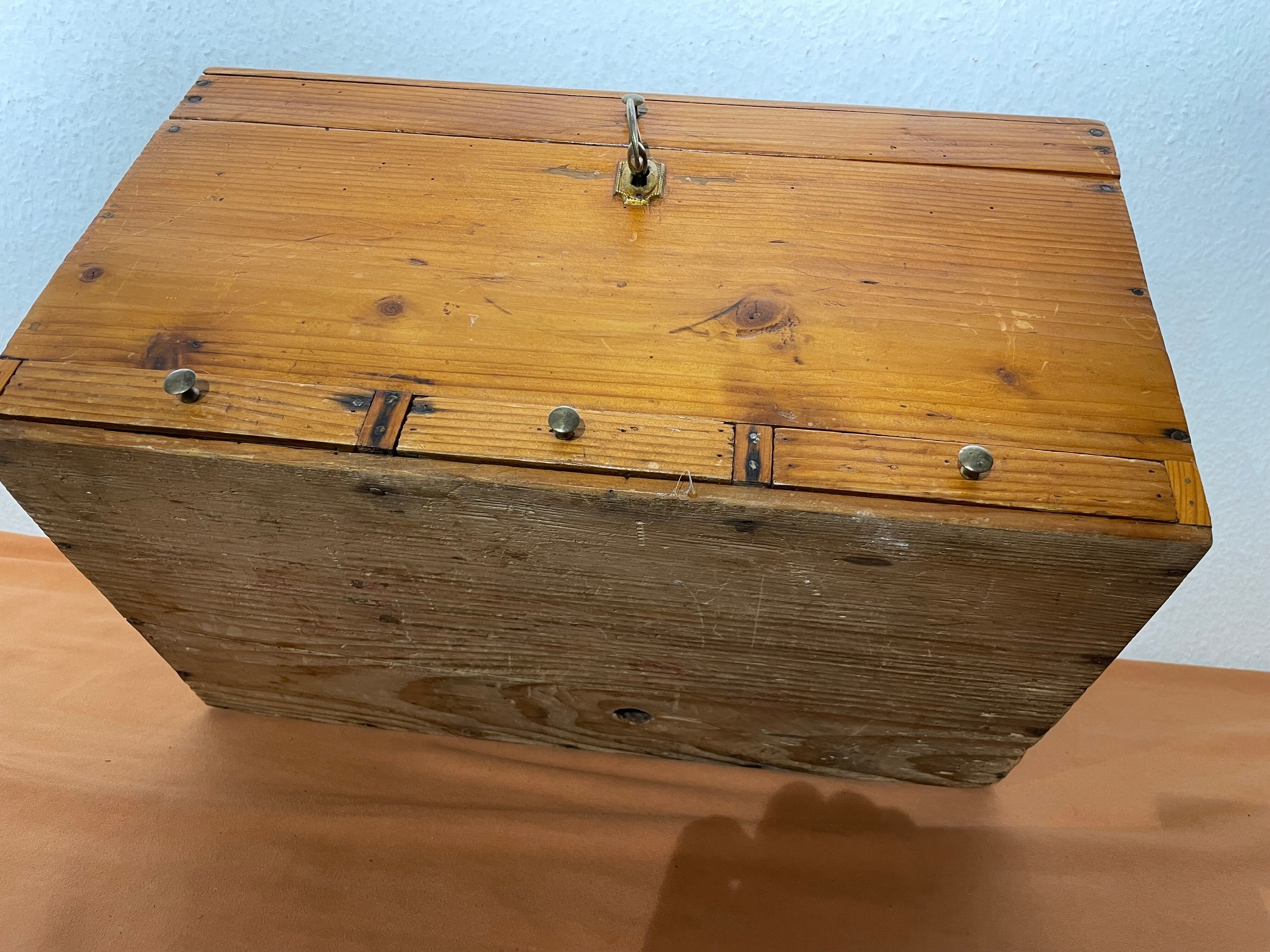 Old travel trunk, with 3 small drawers