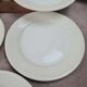 Assiettes Gien modernistes à pois dorés – lot de 9