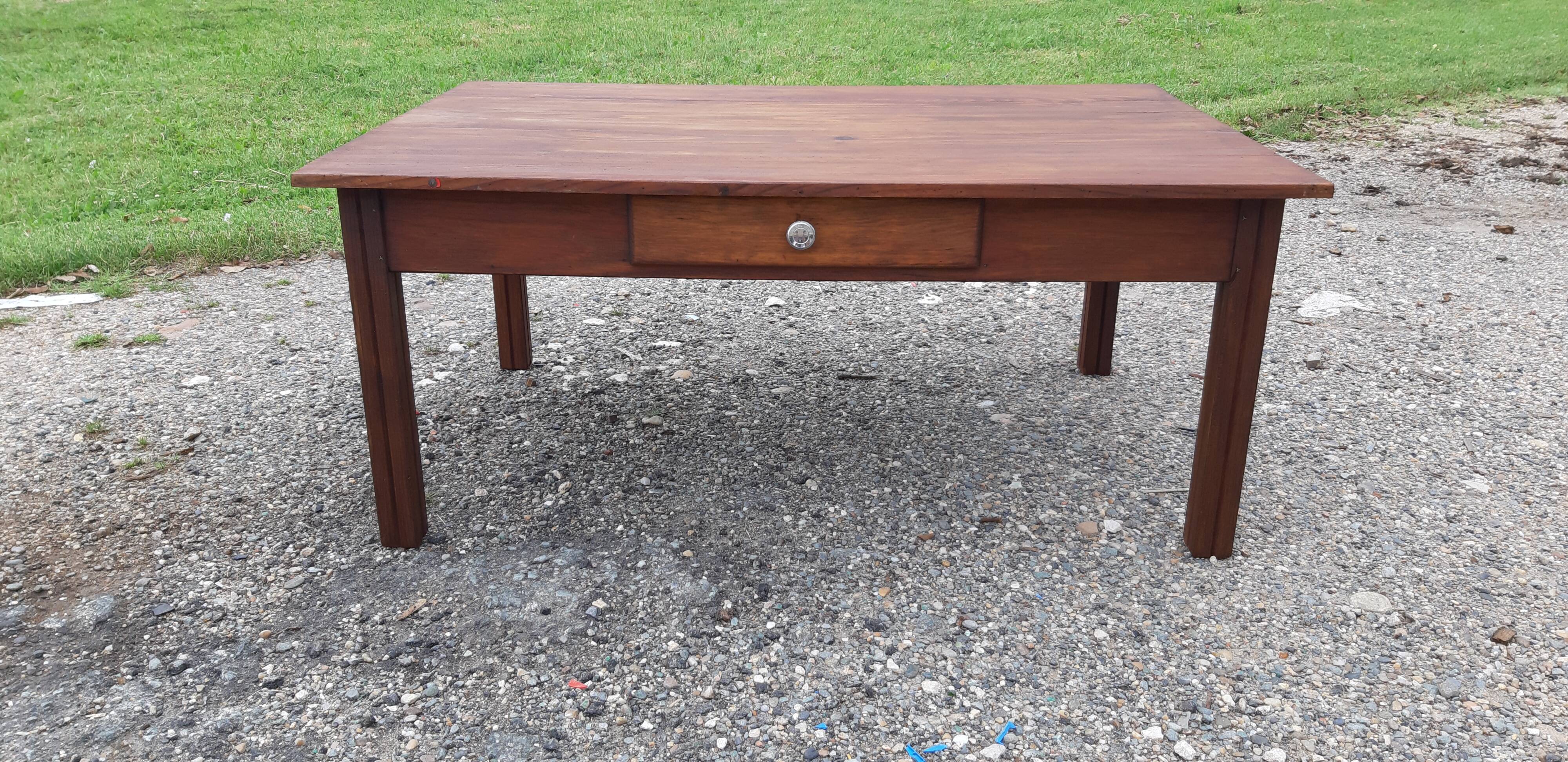 Table basse campagnarde en pin 1 tiroir