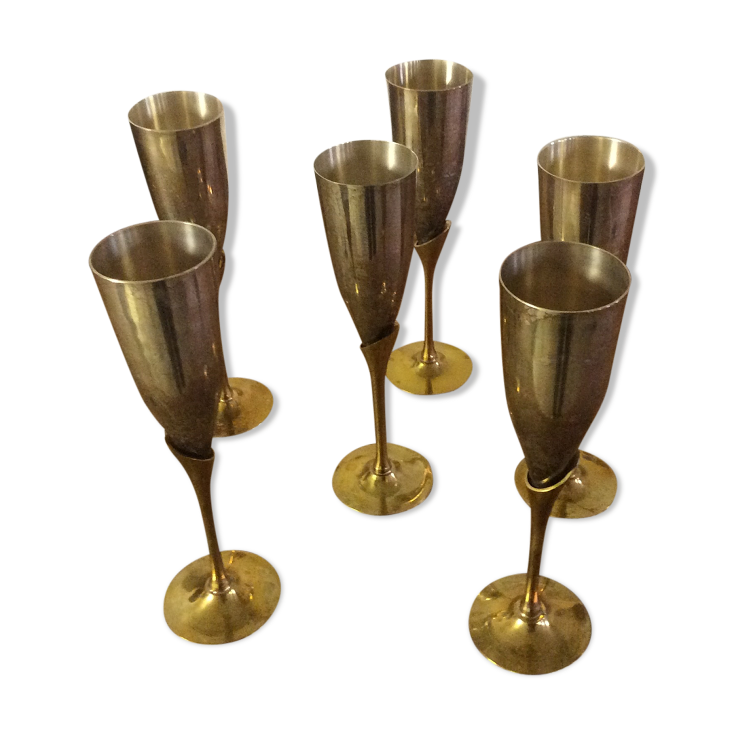 Lot de six anciennes flûtes à champagne en laiton Selency
