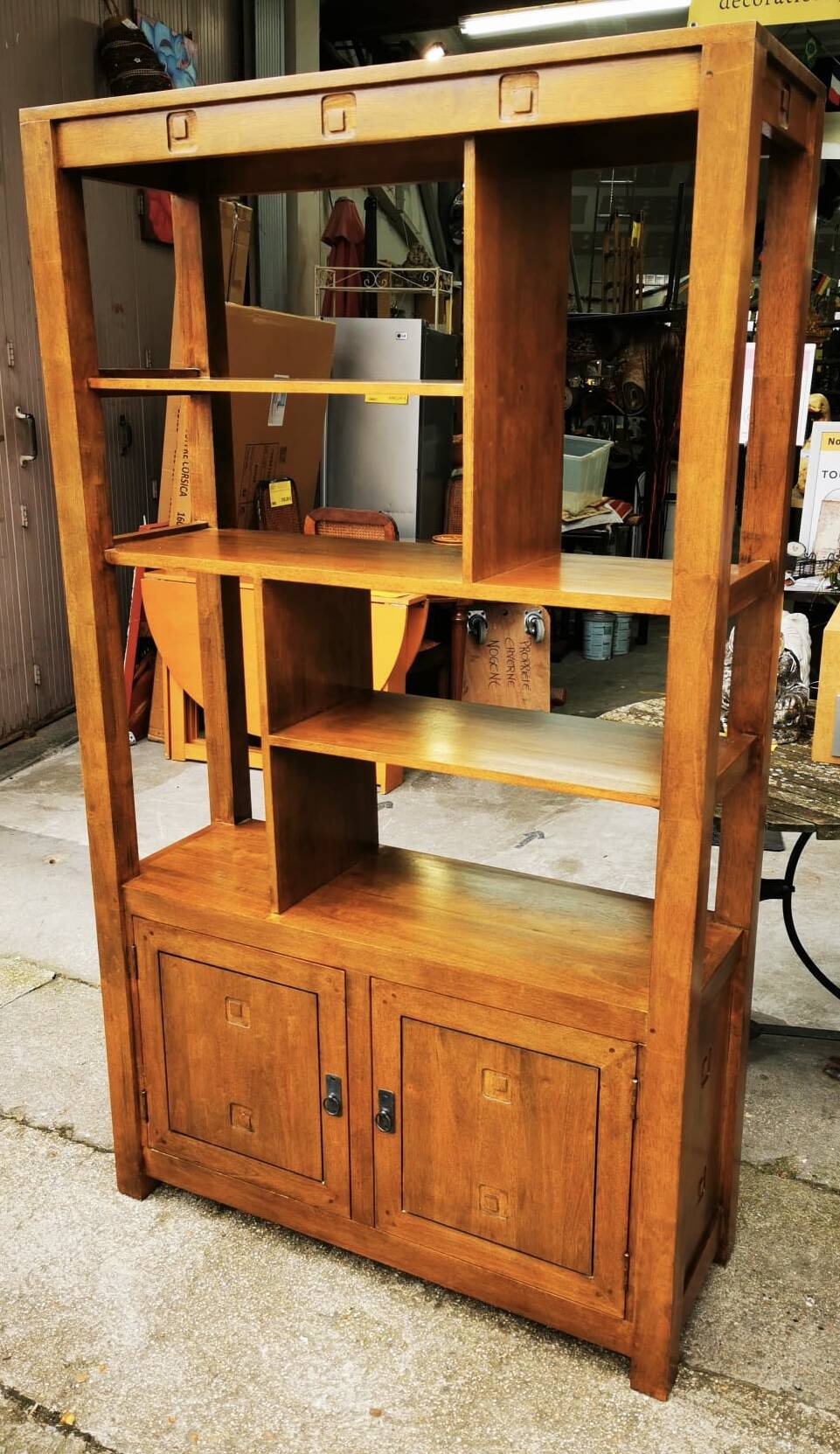 2 solid rubberwood bookcases “Pier import”