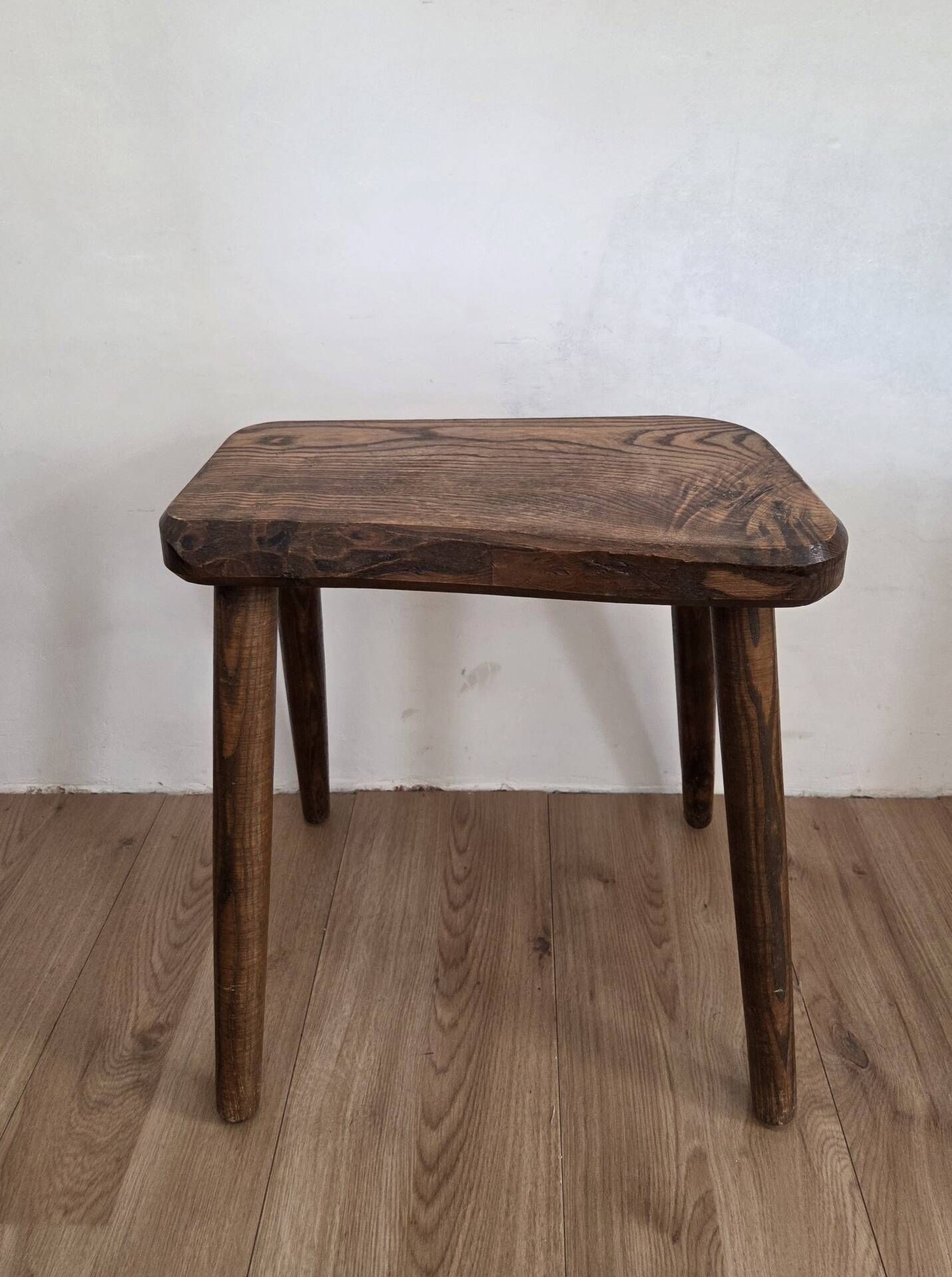 Tabouret brutaliste