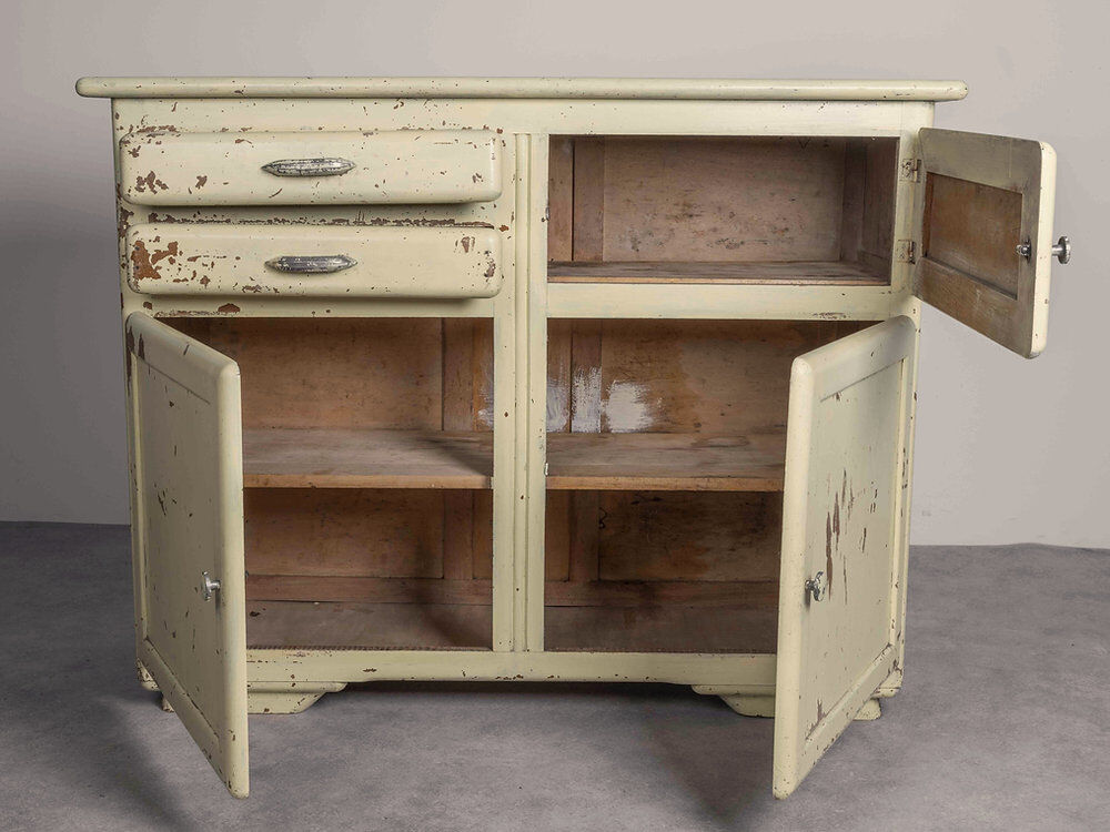 Vintage chest of drawers