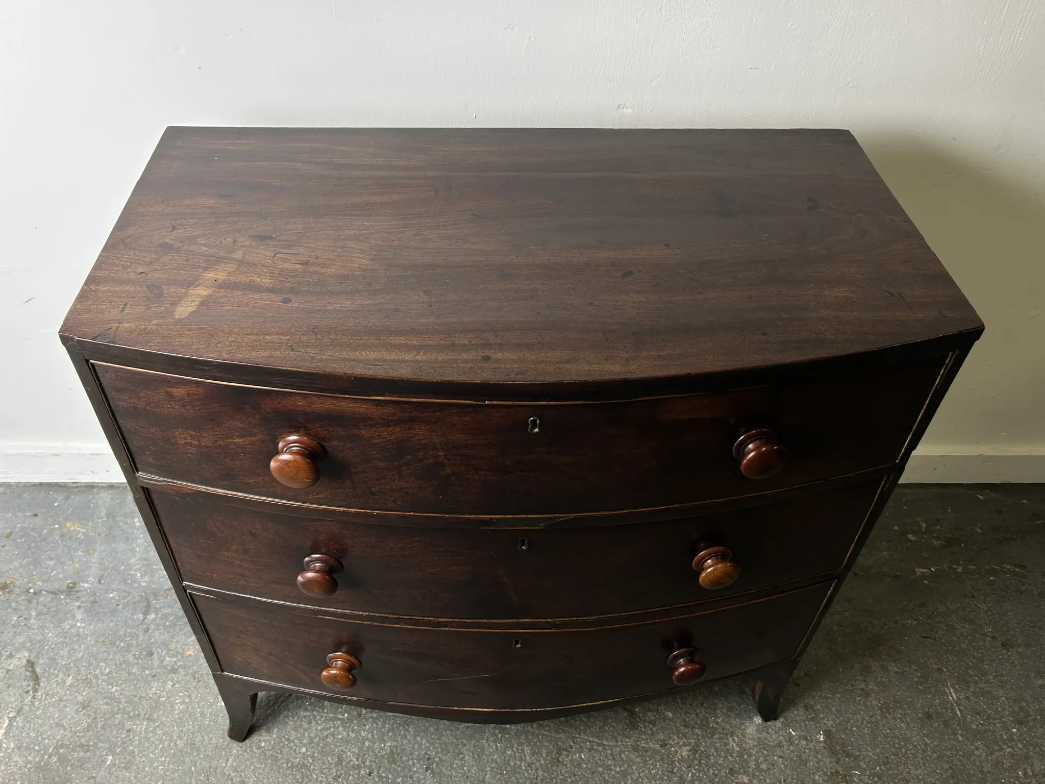 Antique Mahogany Bow Front Chest of 3 Drawers Georgian c1800-1830 Splay Fee