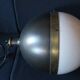 Grande suspension Hicks en bronze et boule de verre, USA