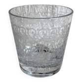 Verre à eau Baccarat en cristal gravé – décor d’arabesques – XXe siècle