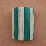 Applique murale rayé vert sapin et beige en raphia naturel