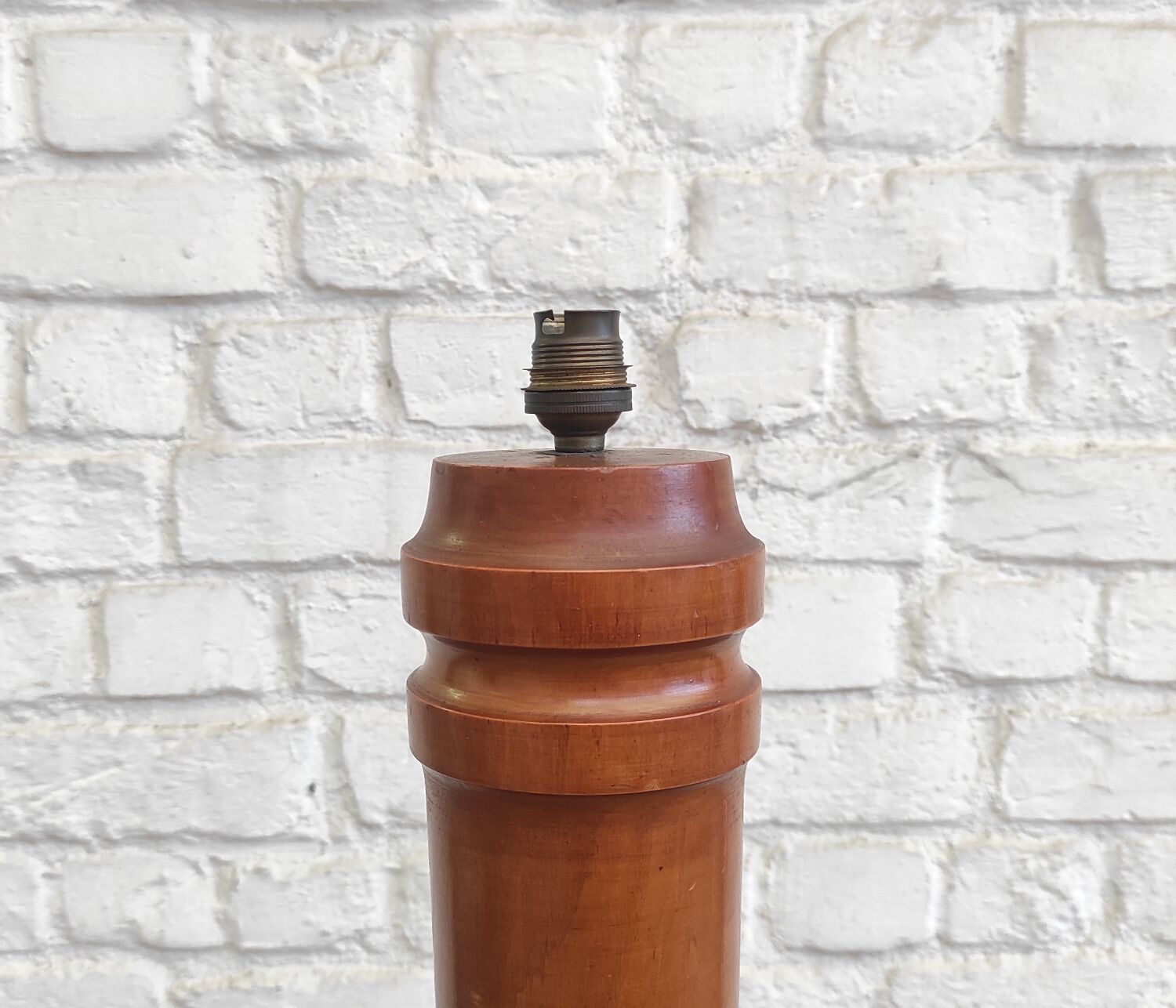 Vintage turned wooden floor lamp - 60s side table