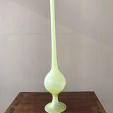 Soliflore in opaline yellow glass