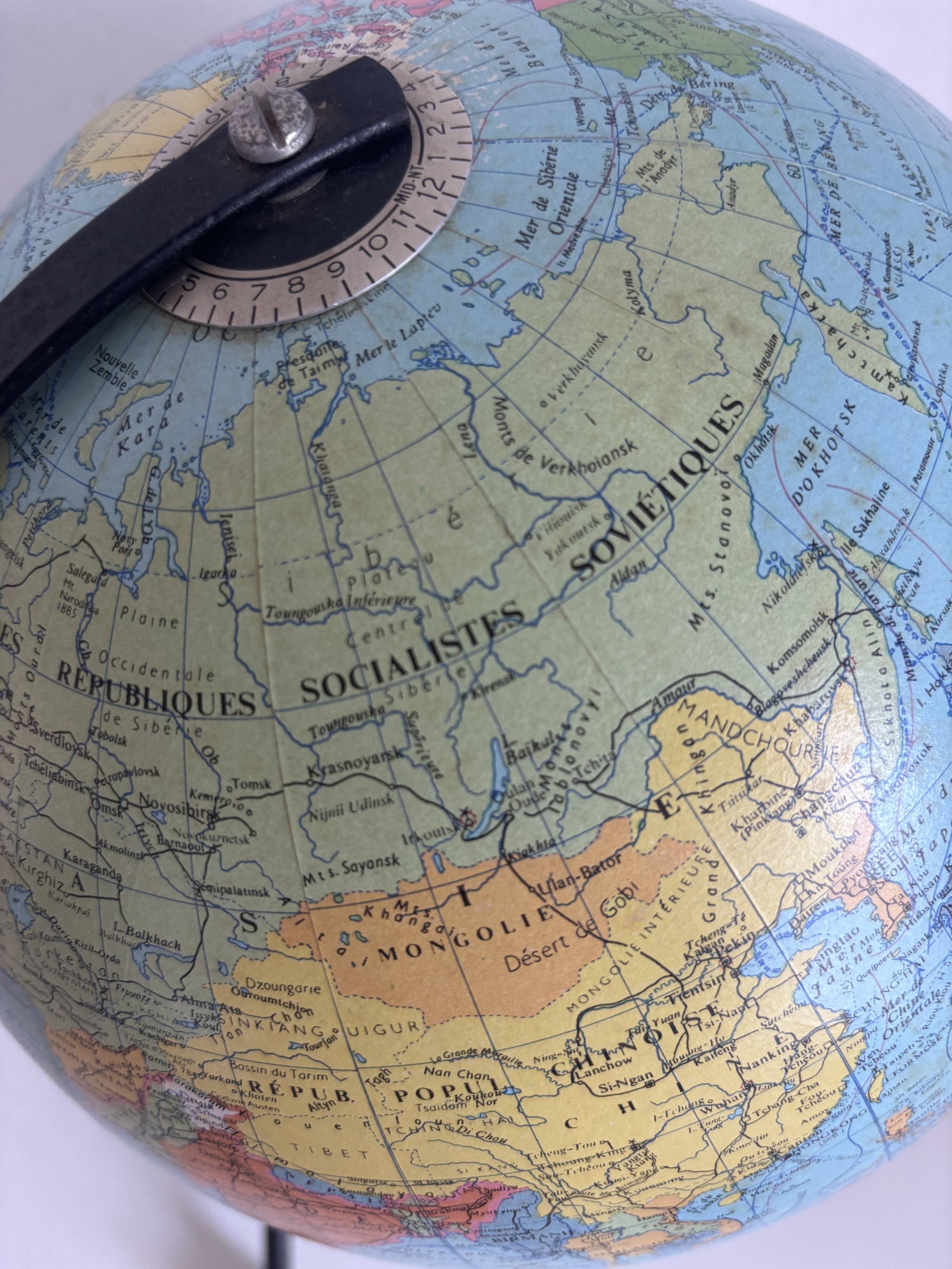 Vintage globe 1962 terrestrial world map glass tripod Taride - 32 cm